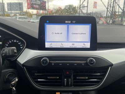 FORD FOCUS 1.0 EcoBoost Connected M.o.-i 1.tul. Márkaszervizelt! Carplay