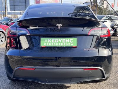 TESLA MODEL Y Performance AWD (Automata) 80e km. Fehér belső. FSD. AMD Ryzen. 2 gumigarnitúra. Garanciális!