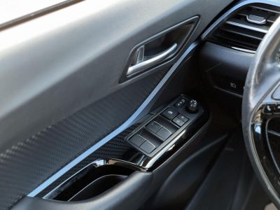 TOYOTA C-HR 2.0 Hybrid Selection e-CVT M.o.-i. LED fényszórók. kamera. keyless. sávtartó. ülés-kormányfűtés