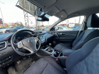 NISSAN QASHQAI 1.6 dCi Tekna 4WD 119e km. LED Tempomat Bluetooth Digitklíma MEGKÍMÉLT állapot!