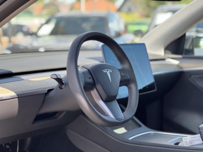 TESLA MODEL Y Long Range AWD (Automata) 109e km. mátrix LED. hőszivattyú. premium hifi. garanciális!