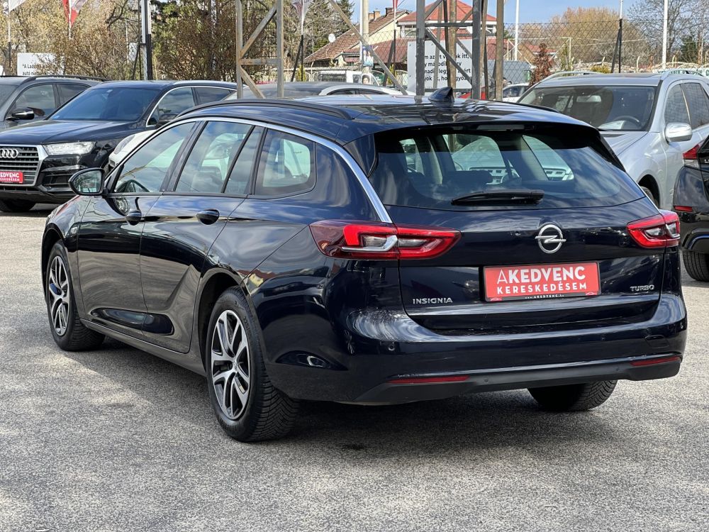 OPEL INSIGNIA Sports Tourer 1.5 Edition Start Stop M.o.-i. sérülésmentes. 4 évszakos gumik. CARPLAY!
