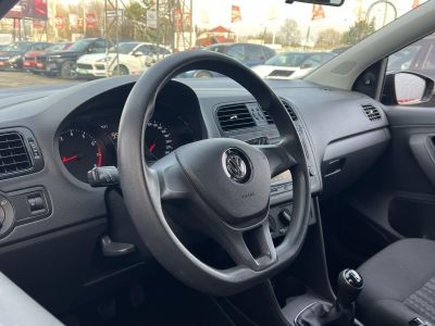 VOLKSWAGEN POLO 1.0 MPI Trendline 172e km. Klíma
