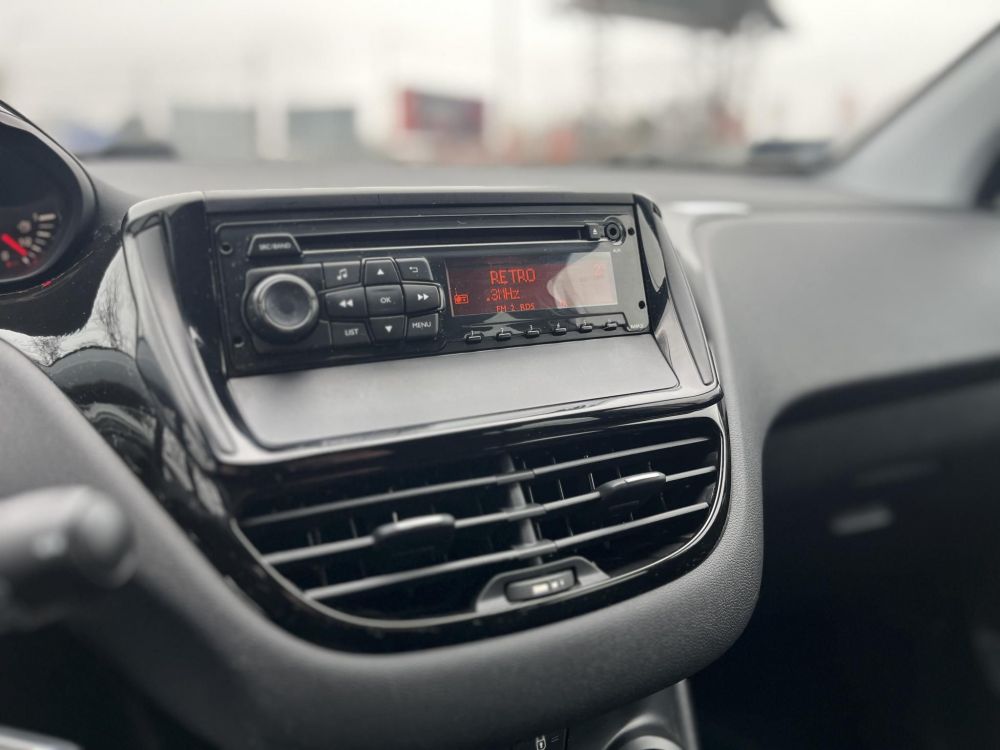 PEUGEOT 208 1.0 VTi PureTech Access Teljesen leszervizelve!