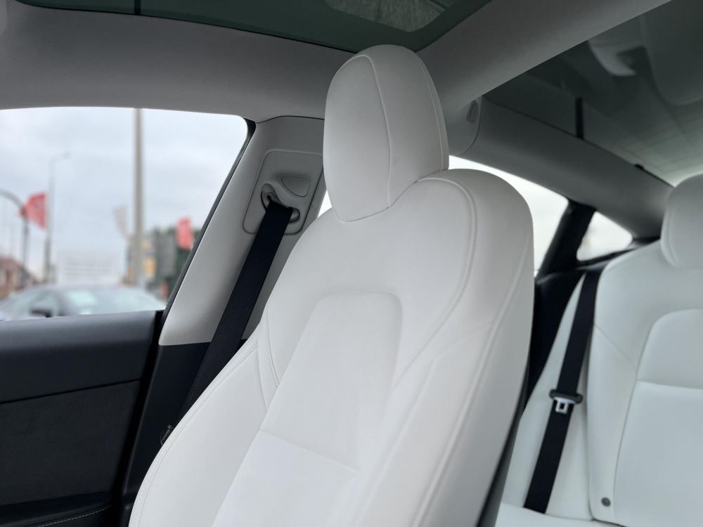 TESLA MODEL 3 Long Range AWD (Automata) 77e km. FEHÉR BELSŐ. mátrix LED. hőszivattyú. garanciális!