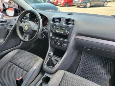 VOLKSWAGEN GOLF VI 1.4 Trendline Klíma