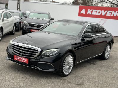 MERCEDES-BENZ E 220 d 9G-TRONIC Megkímélt állapot. LED Holttér HUD Carplay Fakormány 360kamera