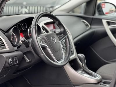 OPEL ASTRA Sports Tourer 2.0 CDTI Sport Tempomat Digitklíma Tolatóradar Multikormány Ülésfűtés