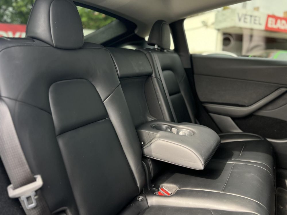 TESLA MODEL Y Performance AWD (Automata) 70e km. AMD Ryzen. mátrix LED. premium hifi. hőszivattyú!