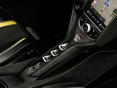 MCLAREN 720S Alcantara belső. carbon pack. Bowers&Wilkins hangrendszer
