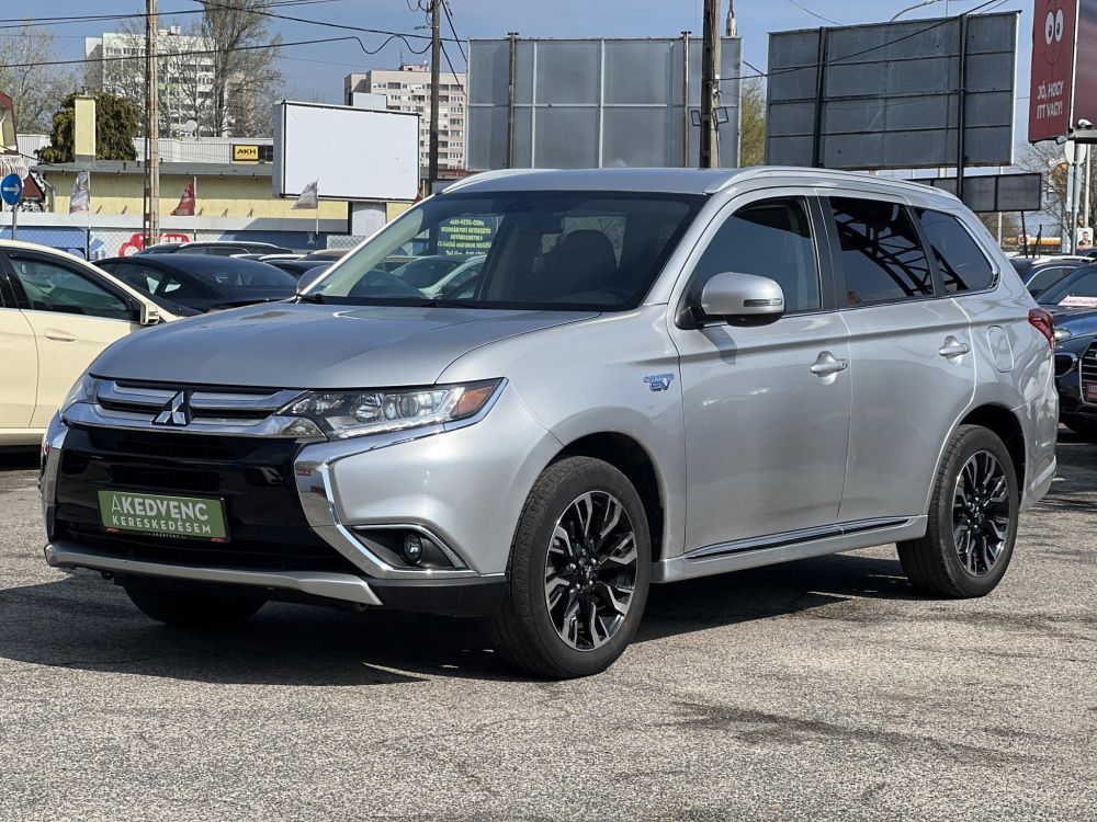 MITSUBISHI OUTLANDER 2.0 PHEV Intense Plus 4WD CVT 114e km