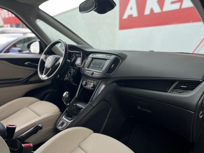 OPEL ZAFIRA 1.4 T Edition (7 személyes ) Végig vezetett szervizkönyv. 7 személyes