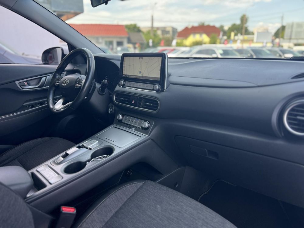 HYUNDAI KONA EV 64kWh Comfort 400+km hatótáv