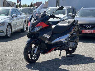 APRILIA SR MAX 300 Akrapovic