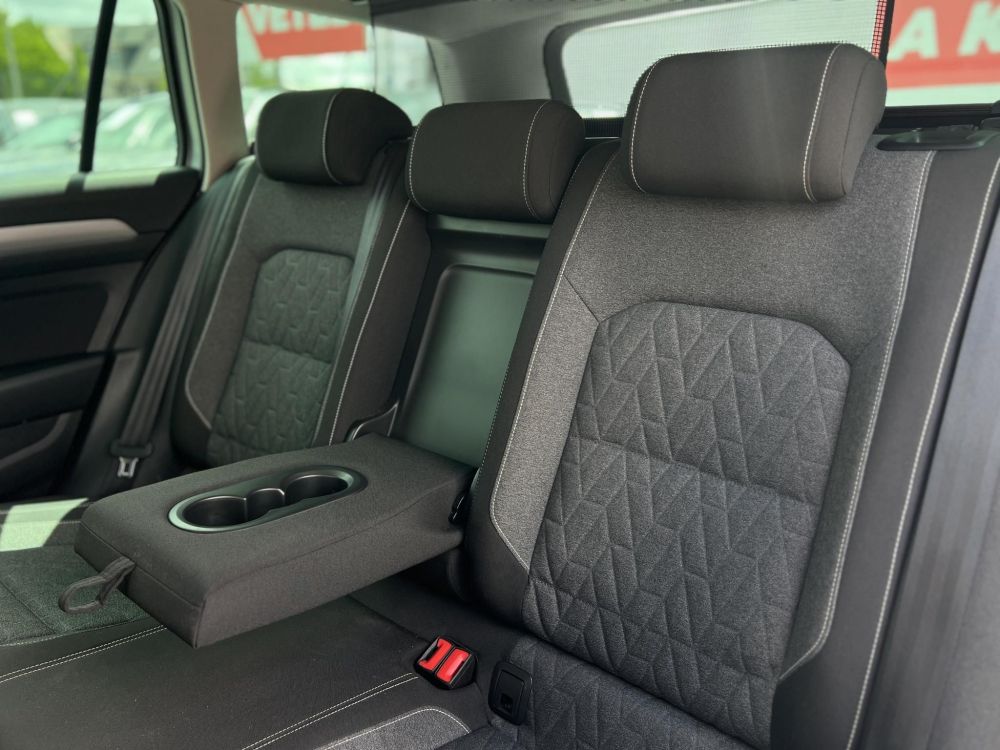 VOLKSWAGEN PASSAT VIII Variant 2.0 TDI SCR Business DSG Masszázs ülés. Carplay