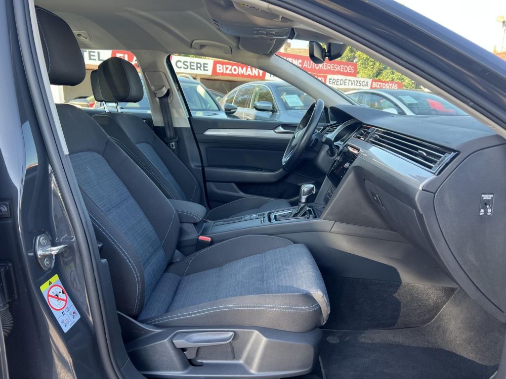 VOLKSWAGEN PASSAT VIII Variant 1.4 TSI GTE Plug-In-Hybrid DSG 97e km. LED Távtartó Carplay Ülésfűtés Kamera 2 töltőkábel!
