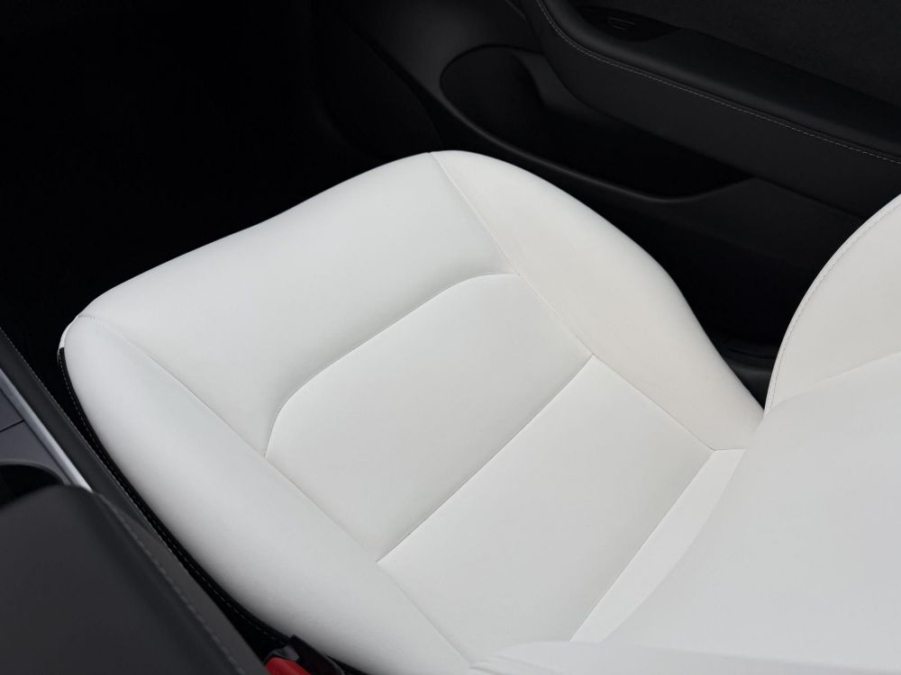 TESLA MODEL 3 Long Range AWD (Automata) 76e km. FEHÉR BELSŐ. mátrix LED. hőszivattyú. garanciális. megkímélt állapot!