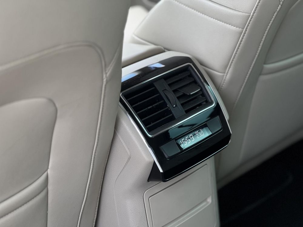 SKODA SUPERB 2.0 TDI SCR L&K DSG Vaj bőrbelső. tolatókamera. adaptív futómű. teljes szerviztörténet!