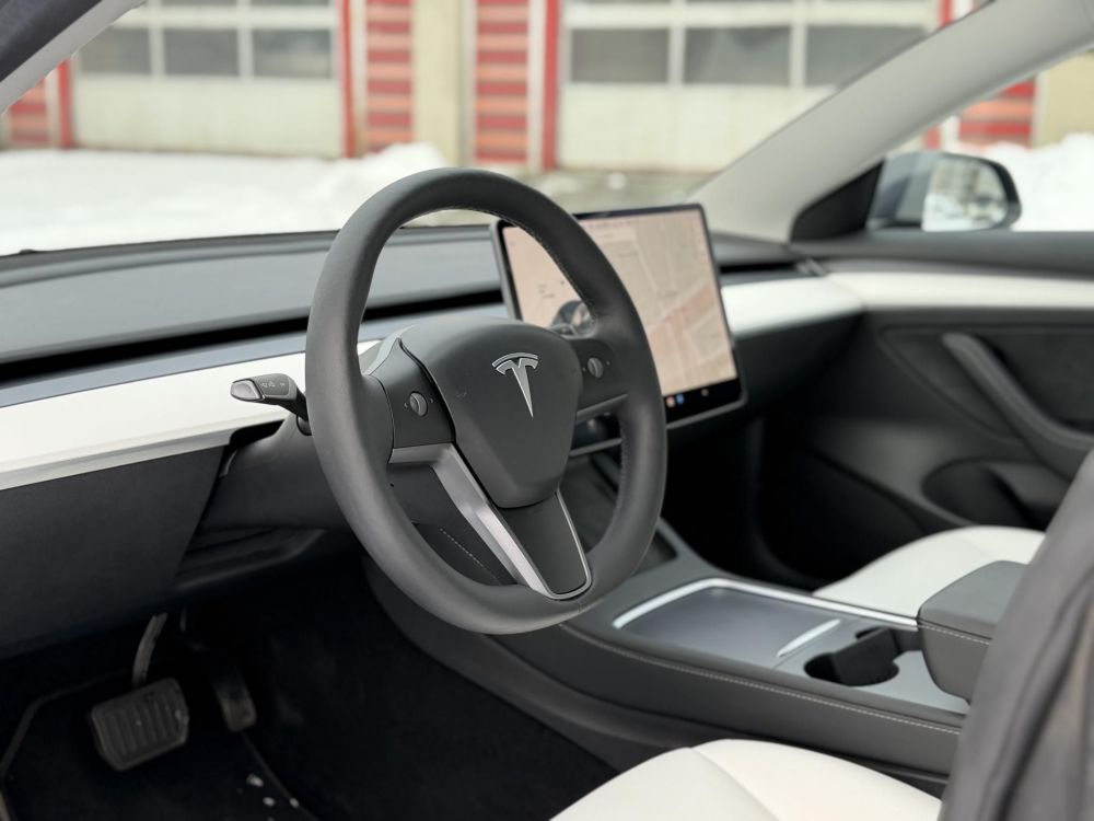 TESLA MODEL 3 Long Range AWD (Automata) 76e km. FEHÉR BELSŐ. mátrix LED. hőszivattyú. garanciális. megkímélt állapot!