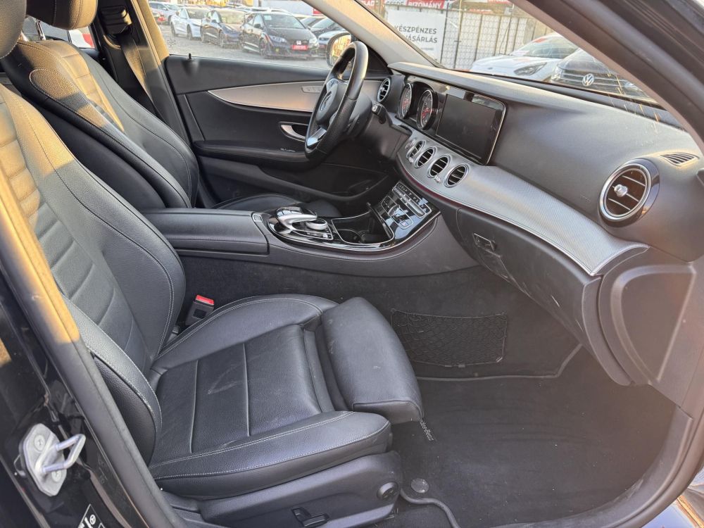 MERCEDES-BENZ E 350 e 9G-TRONIC 150e km. Bőr belső. kamera. frissen szervizelt
