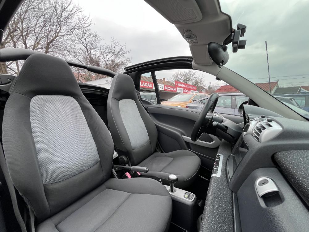 SMART FORTWO CABRIO 1.0 Pure Softip Kormányváltó. ülésfűtés. téli-nyári kerékszett