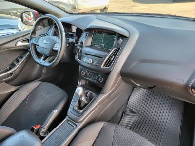 FORD FOCUS 1.5 EcoBoost ST-Line 96e km. M.o.-i. 1.tul. Navi Holttér Tempomat Keyless Ülésfűtés Kormányfűtés