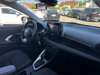 TOYOTA YARIS 1.5 Hybrid Executive e-CVT 103e km. LED fényszórók. táblafelismerő. ülésfűtés. kamera. digitklíma!