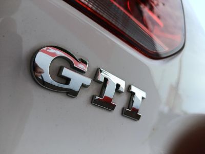 VOLKSWAGEN GOLF VI 2.0 TSI GTI 210le. Napfénytető Klíma GTI felnik Kockás belső!