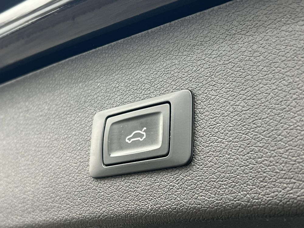 AUDI Q5 SQ5 3.0 TDI quattro Tiptronic ic Xenon Panorámatető Távtartó Navi Kamera Memória Ülésfűtés Vonóhorog