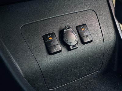 TOYOTA PRIUS PLUG-IN