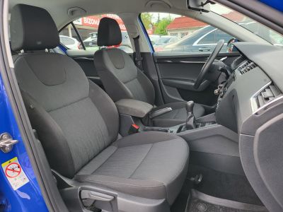 SKODA OCTAVIA 1.5 TSI ACT Style 96e km. M.o.-i. 1.tul. Digitklíma Távtartó Tempomat Ülés és szélvédőfűtés Blueto