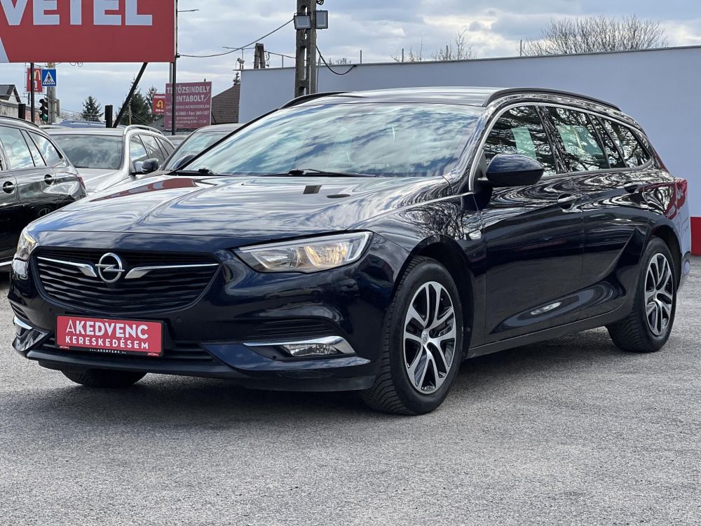 OPEL INSIGNIA Sports Tourer 1.5 Edition Start Stop M.o.-i. sérülésmentes. 4 évszakos gumik. CARPLAY!