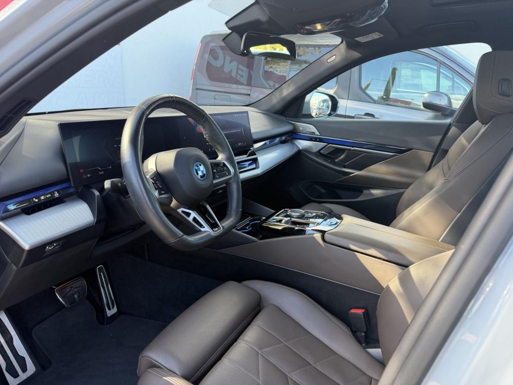BMW I5 eDrive40 81,2kWh M-sport. Bowers & Wilkins. panorámatető. újszerű állapot!
