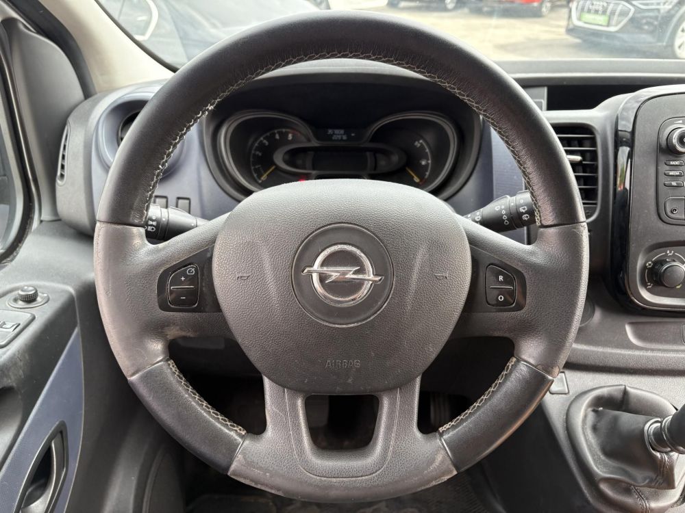 OPEL VIVARO 1.6 CDTI L1H1 2.7t Start-Stop Euro 6 (9 személyes) M.o.-i. 1.tul. Tempomat Klíma Tolatóradar