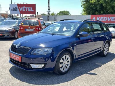 SKODA OCTAVIA Combi 1.4 TSI Ambition 168e km. Tempomat Digitklíma Végig vezetett szervizkönyv!