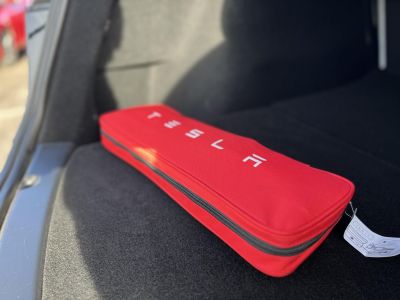 TESLA MODEL Y Performance AWD (Automata) 80e km. Fehér belső. FSD. AMD Ryzen. 2 gumigarnitúra. Garanciális!