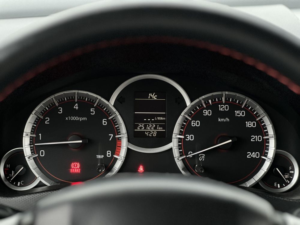 SUZUKI SWIFT 1.6 Sport Vezérlés cserélve. Teljesen felújított futómű. bölcsővel. híddal-NÉZD MEG A FOTÓ