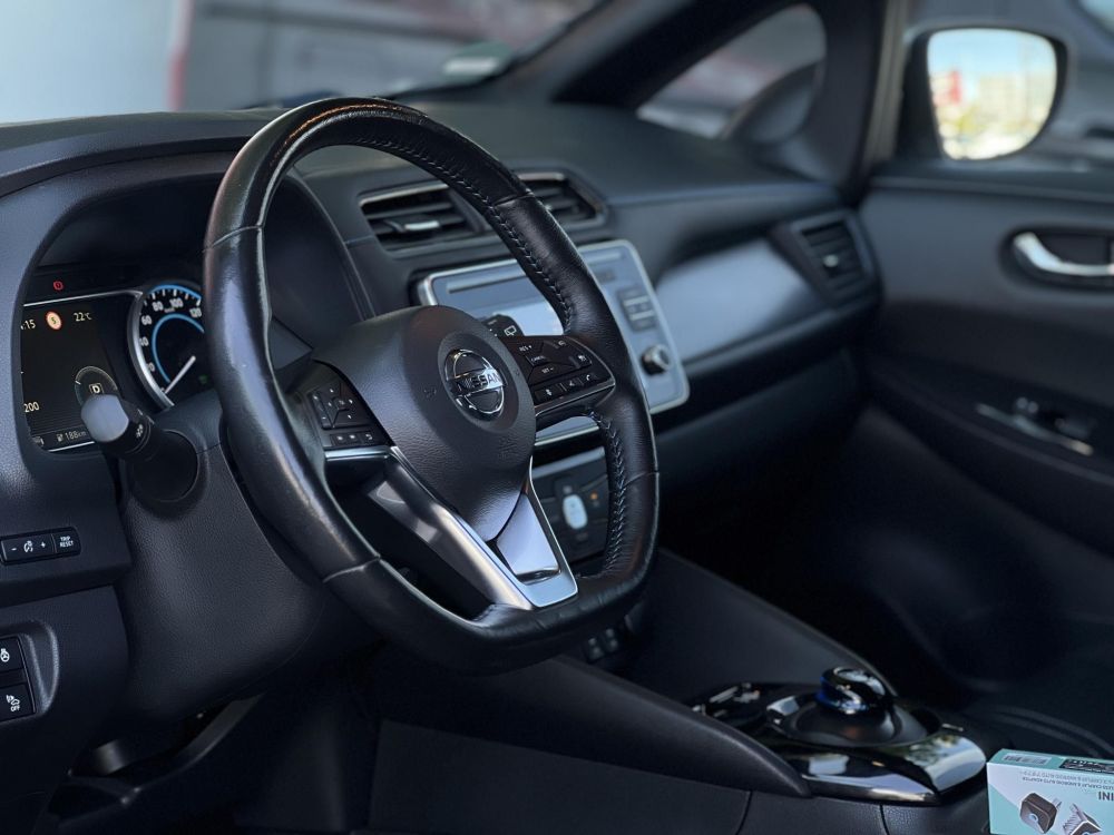 NISSAN LEAF N-Connecta 40kWh (Automata)