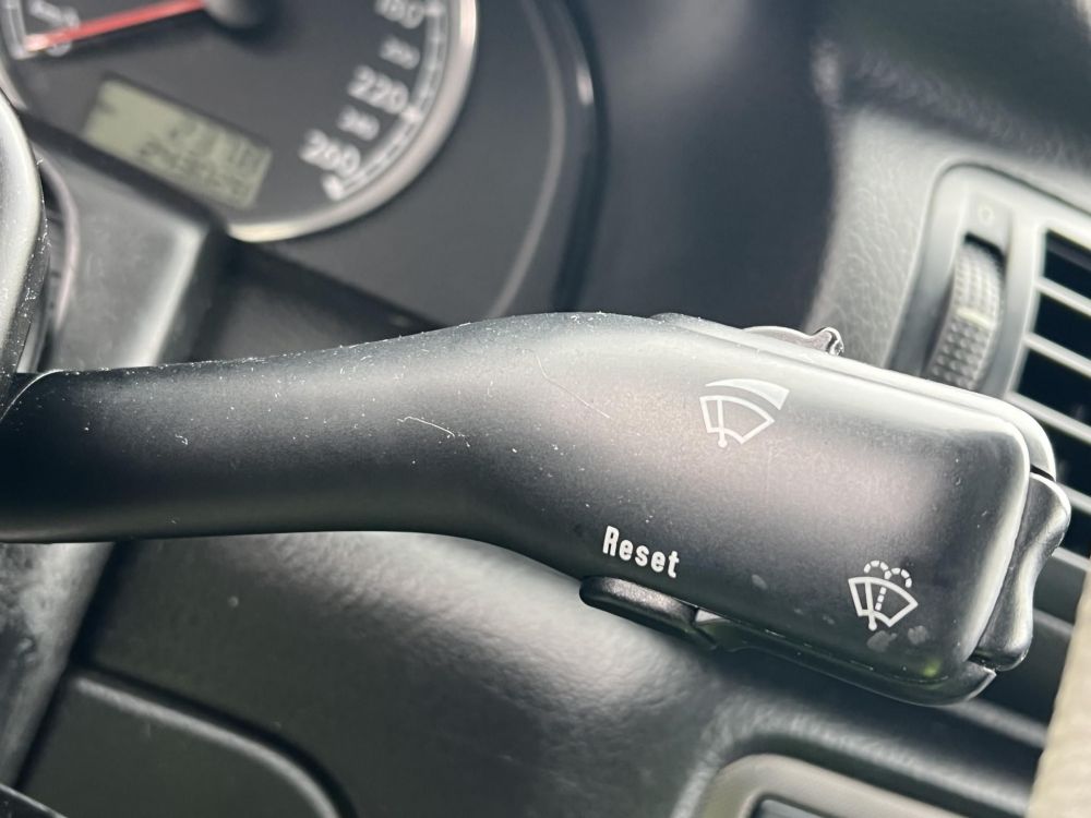 VOLKSWAGEN PASSAT 1.6 Comfortline Business