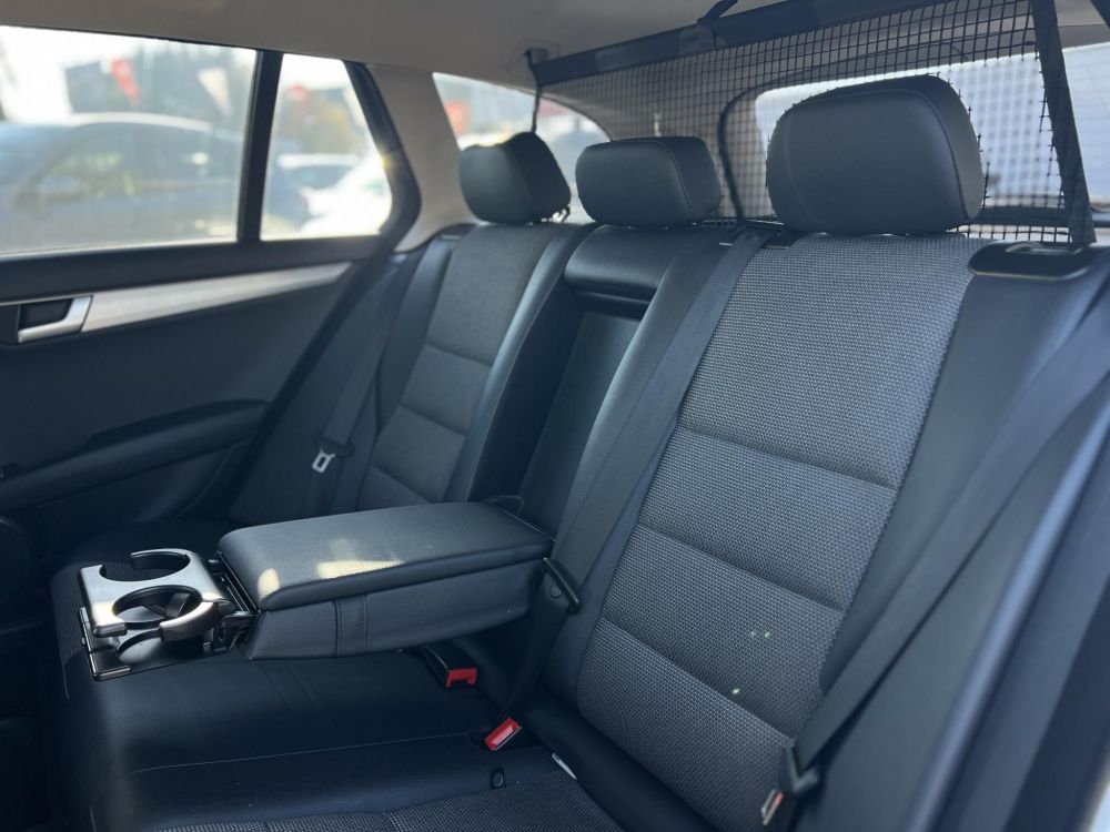 MERCEDES-BENZ C 250 T BlueEFFICIENCY Avantgarde (Automata) FACELIFT. Teljes szerviztörténet. vezérlés cserélve!