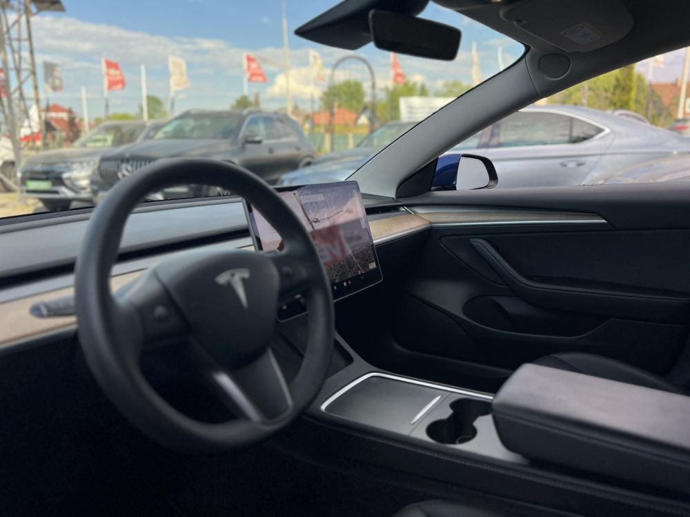 TESLA MODEL 3 Long Range AWD (Automata) Gyári akku és hajtásgarancia!