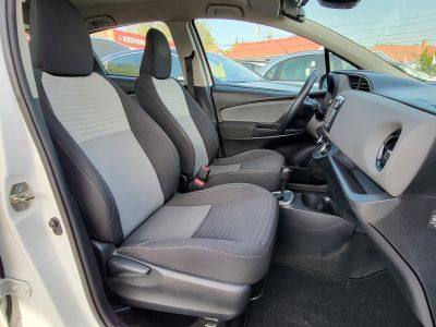 TOYOTA YARIS 1.5 Hybrid Comfort Style e-CVT 121e km. Digitklíma Kamera Bluetooth Sávváltó