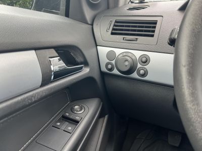 OPEL ASTRA H Caravan 1.8 Cosmo M.o.-i. Klíma Tempomat Tolatóradar!