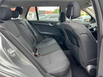 MERCEDES-BENZ C 200 T CDI BlueEFFICIENCY Elegance (Automata) Navigáció Tempomat Ülésfűtés Megkímélt állapot!