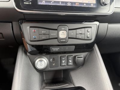 NISSAN LEAF N-Connecta 40kWh (Automata) 59e km. 360 kamera. első-hátsó ülésfűtés. kormányfűtés. CARPLAY!