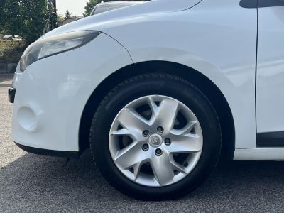 RENAULT MEGANE 1.6 Dynamique Magyarországi. teljes szerviztörténet!
