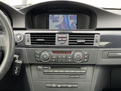 BMW 320d Napfénytető Xenon Ülésfűtés Combtámasz Navi PDC