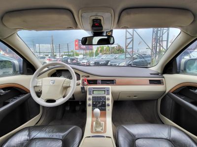 VOLVO XC70 2.4 D [D5] AWD Momentum