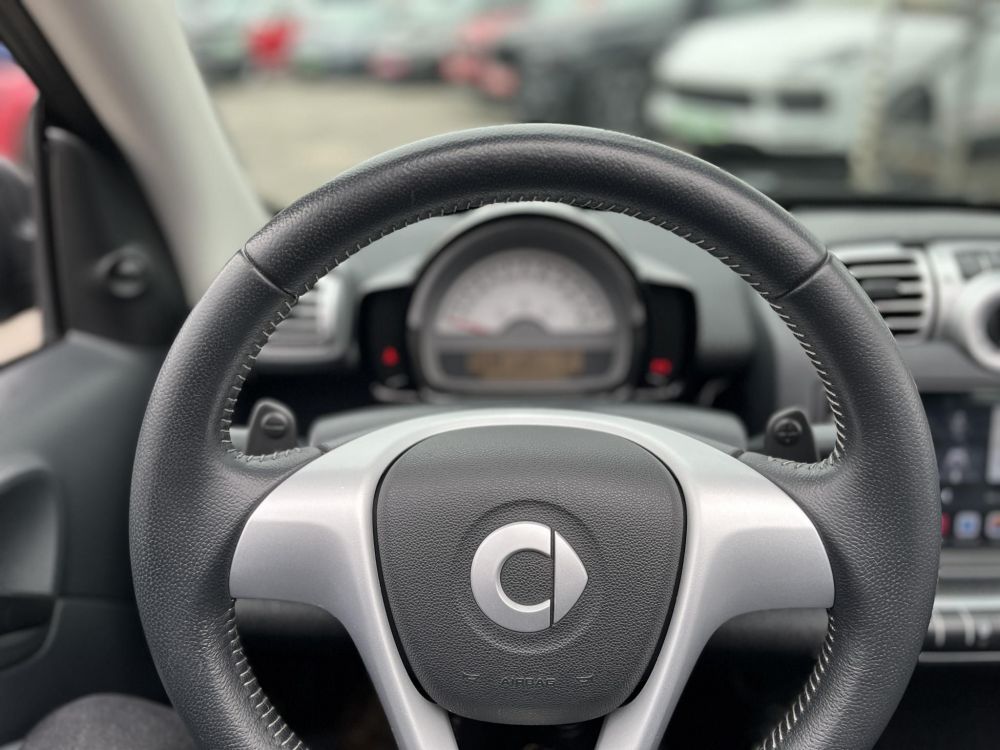 SMART FORTWO CABRIO 1.0 Pure Softip Kormányváltó. ülésfűtés. téli-nyári kerékszett