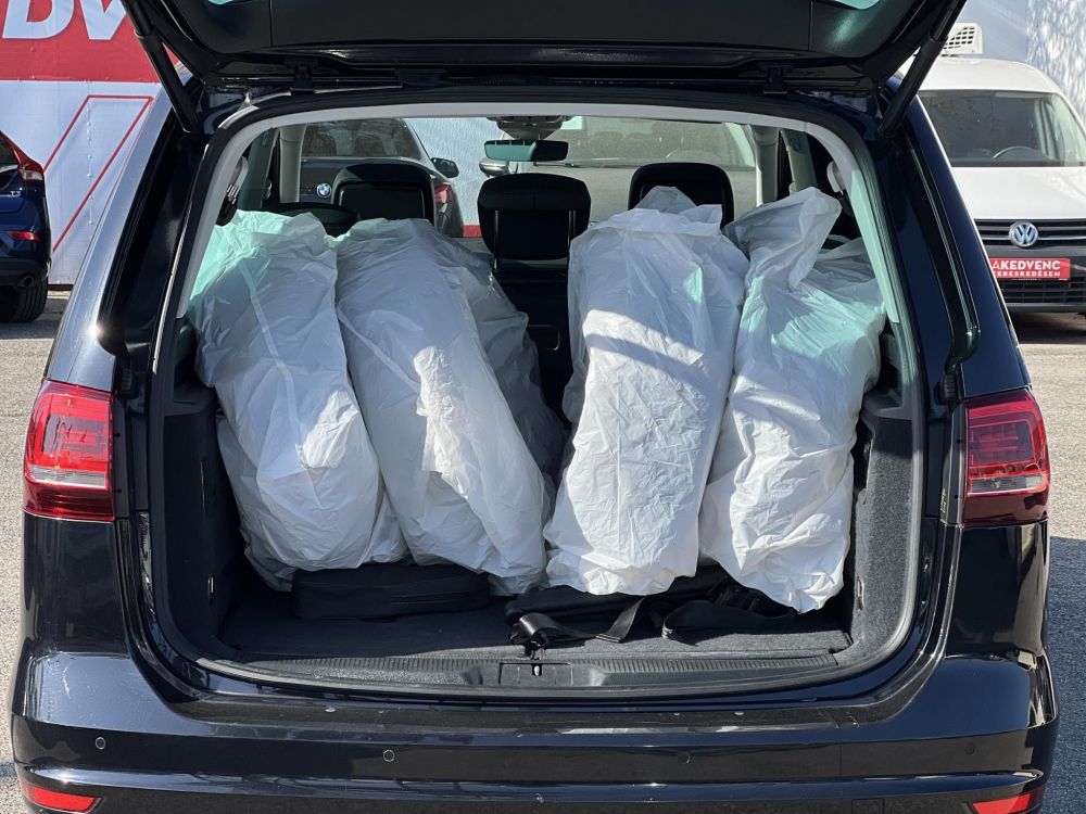 VOLKSWAGEN SHARAN 2.0 TDI BMT SCR Highline DSG [7 személy] Dynaudio. ülésmemória. Carplay. pano. vonóhorog. kamera. stb